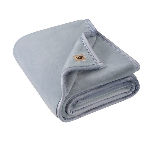 UGG Bedding New Ugg Coco Lux Throw Blanket Square Pillows In Ash